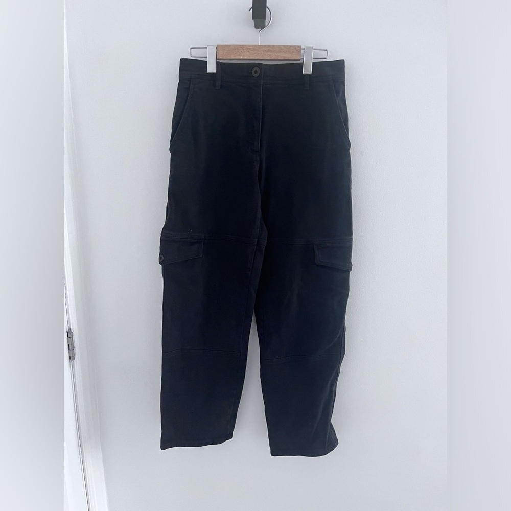 Aritzia wilfred black cargo pant size 2